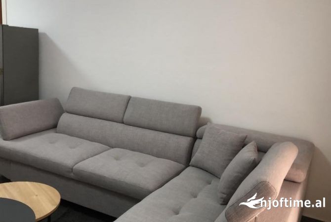 Shtepi me qera 1+1 ne Tirane - 380 Euro