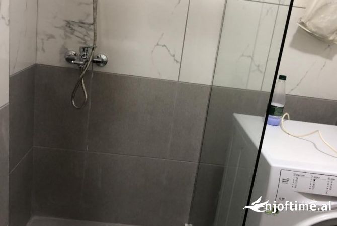 Shtepi me qera Apartament ne Tirane, 1+1, Mobilimi E mobiluar, Pagesa 380  Euro.