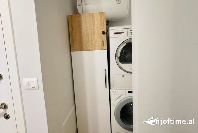 Shtepi me qera Apartament ne Tirane, 2+1, Mobilimi E mobiluar, Pagesa 650  Euro.