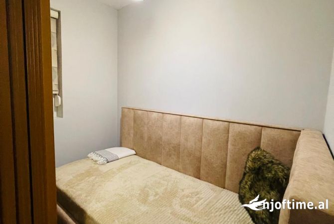 Shtepi me qera Apartament ne Tirane, 2+1, Mobilimi E mobiluar, Pagesa 650  Euro.