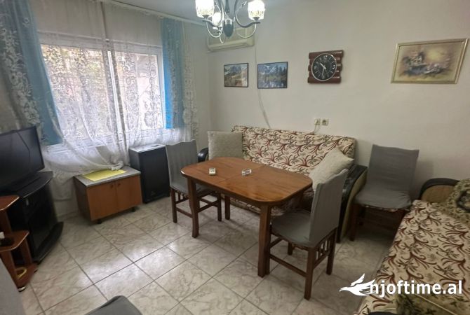 Shtepi me qera 2+1 ne Tirane - 40,000 Leke