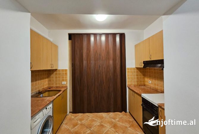 Shtepi me qera 1+1 ne Tirane - 450 Euro