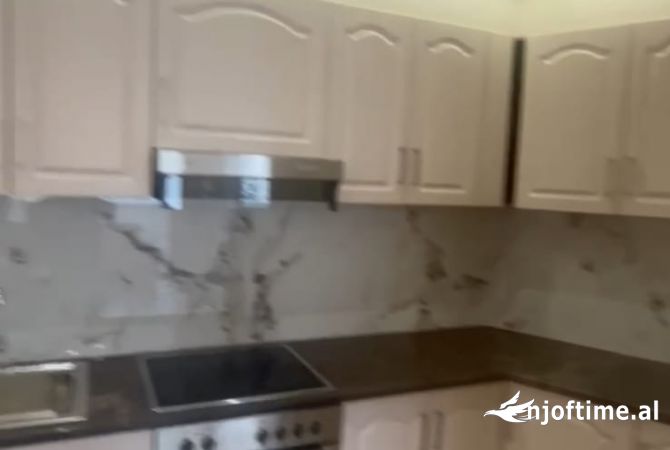 Shtepi me qera 2+1 ne Tirane - 1,300 Euro