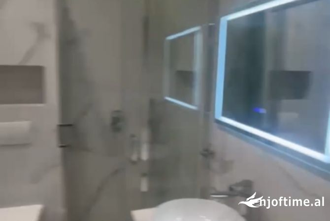 Shtepi me qera Apartament ne Tirane, 2+1, Mobilimi E mobiluar, Pagesa 1,300  Euro.