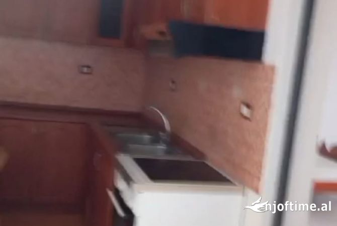 Shtepi me qera 1+1 ne Tirane - 27,000 Leke