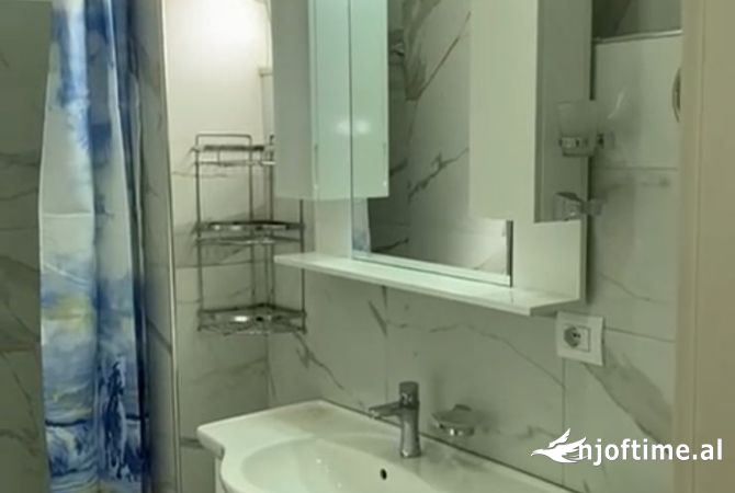 Shtepi me qera Duplex(shtepi me 2 kate) ne Tirane, 1+1, Mobilimi E mobiluar, Pagesa 40,000  Leke.