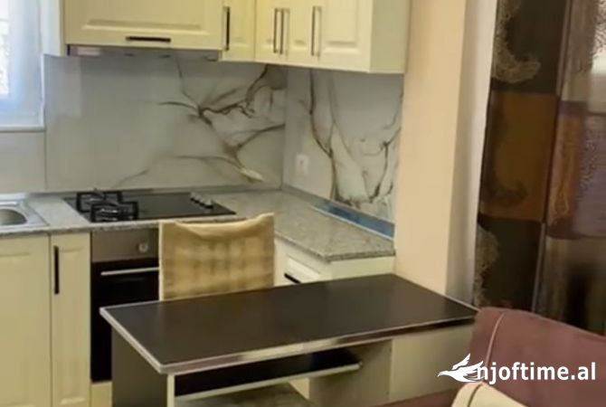 Shtepi me qera 1+1 ne Tirane - 40,000 Leke