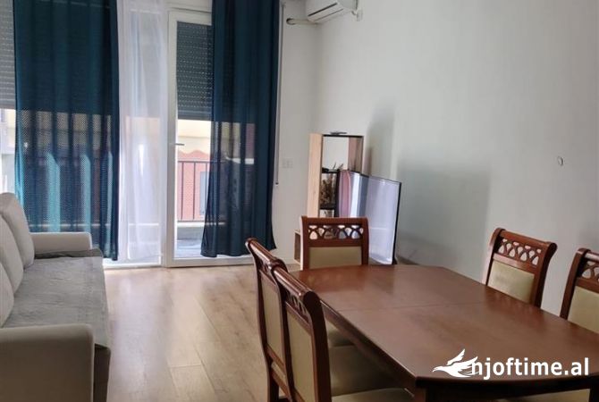 Shtepi me qera 1+1 ne Tirane - 400 Euro