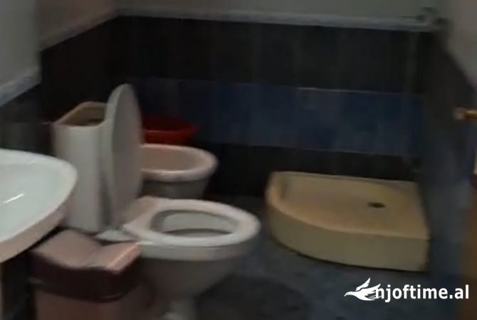 Shtepi me qera Apartament ne Tirane, 1+1, Mobilimi E mobiluar, Pagesa 350  Euro.