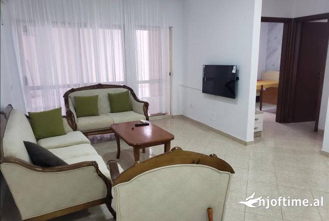 Shtepi me qera 2+1 ne Tirane - 480 Euro