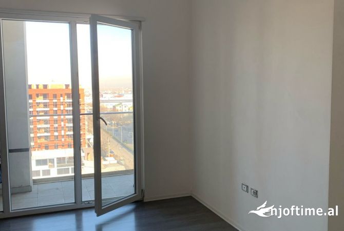 Shtepi me qera Apartament ne Tirane, 2+1, Mobilimi Pjeserisht e mobiluar, Pagesa 300  Euro.
