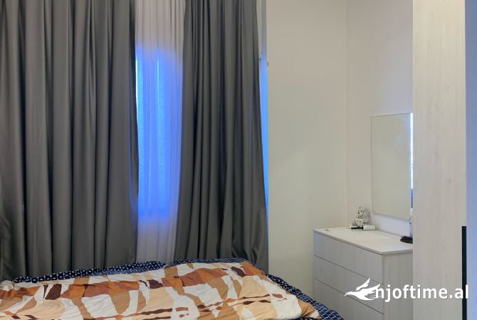 Shtepi me qera 2+1 ne Tirane - 300 Euro
