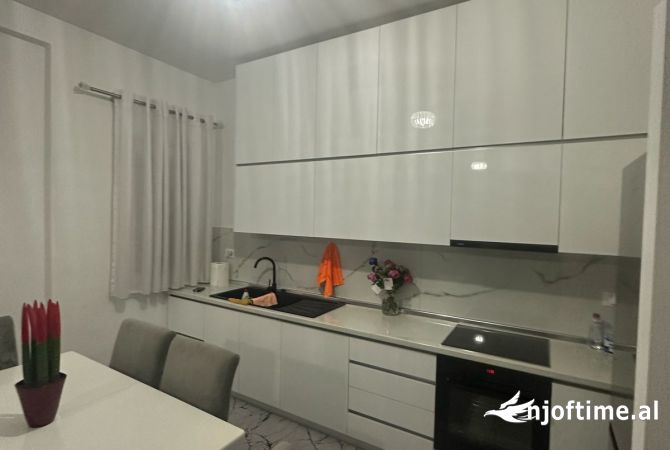 Shtepi ne shitje 2+1 ne Tirane - 104,000 Euro