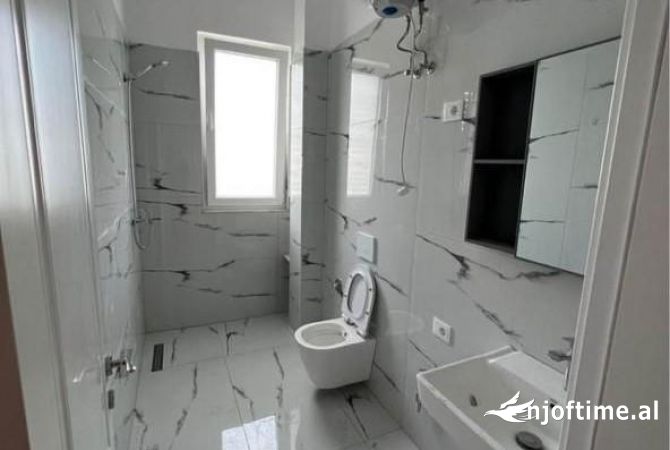 Shtepi me qera Duplex(shtepi me 2 kate) ne Tirane, 2+1, Mobilimi E mobiluar, Pagesa 40,000  Leke.