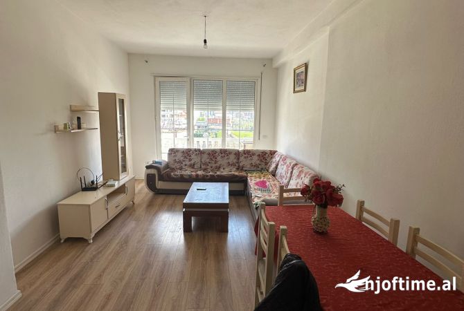 Shtepi me qera Apartament ne Tirane, 1+1, Mobilimi E mobiluar, Pagesa 35,000  Leke.