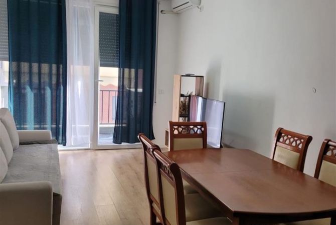 Shtepi me qera Apartament ne Tirane, 1+1, Mobilimi E mobiluar, Pagesa 400  Euro.