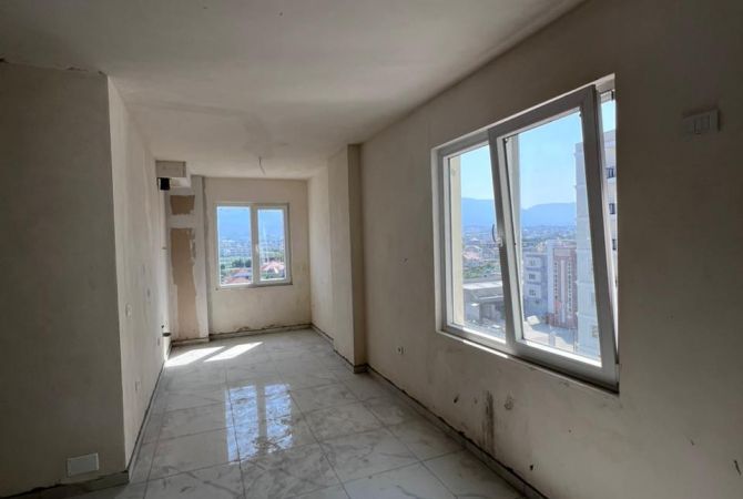 Shtepi ne shitje Apartament ne Tirane, 2+1, Mobilimi Bosh, pa mobiluar, Pagesa 120,000  Euro.