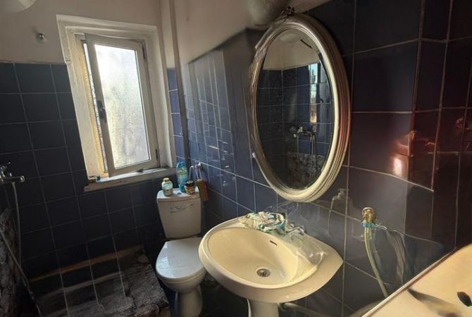 Shtepi ne shitje 2+1 ne Tirane - 130,000 Euro