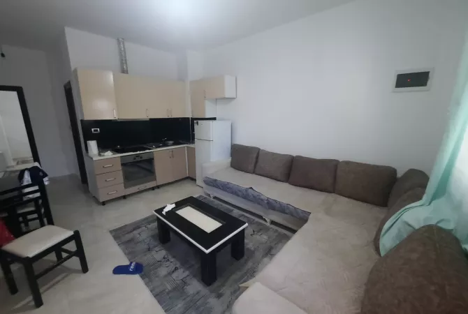 Shtepi me qera 1+1 ne Tirane - 30,000 Leke