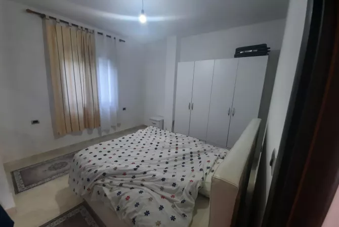 Shtepi me qera 1+1 ne Tirane - 30,000 Leke