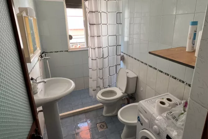 Shtepi me qera Apartament ne Tirane, 1+1, Mobilimi E mobiluar, Pagesa 450  Euro.