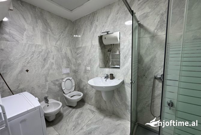 Shtepi me qera Apartament ne Tirane, 2+1, Mobilimi E mobiluar, Pagesa 600  Euro.