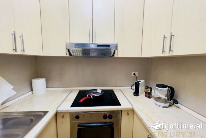 Shtepi me qera Apartament ne Tirane, 1+1, Mobilimi E mobiluar, Pagesa 650  Euro.