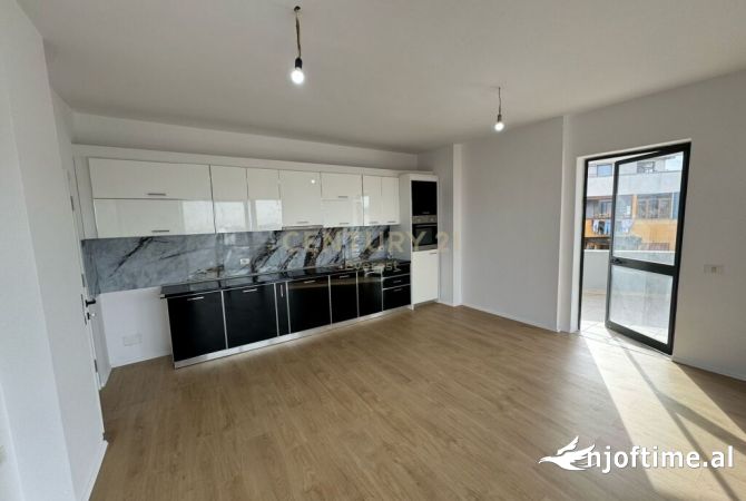Shtepi me qera 2+1 ne Tirane - 400 Euro
