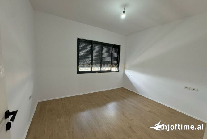 Shtepi me qera 2+1 ne Tirane - 400 Euro