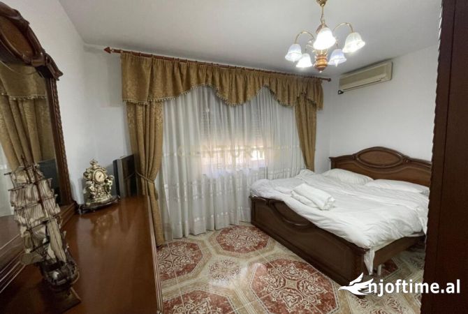 Shtepi me qera Apartament ne Tirane, 2+1, Mobilimi E mobiluar, Pagesa 500  Euro.
