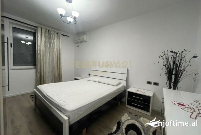 Shtepi ne shitje Apartament ne Tirane, 2+1, Mobilimi E mobiluar, Pagesa 140,000  Euro.