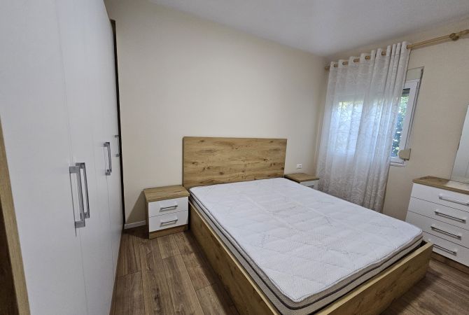 Shtepi me qera Apartament ne Tirane, 2+1, Mobilimi E mobiluar, Pagesa 650  Euro.