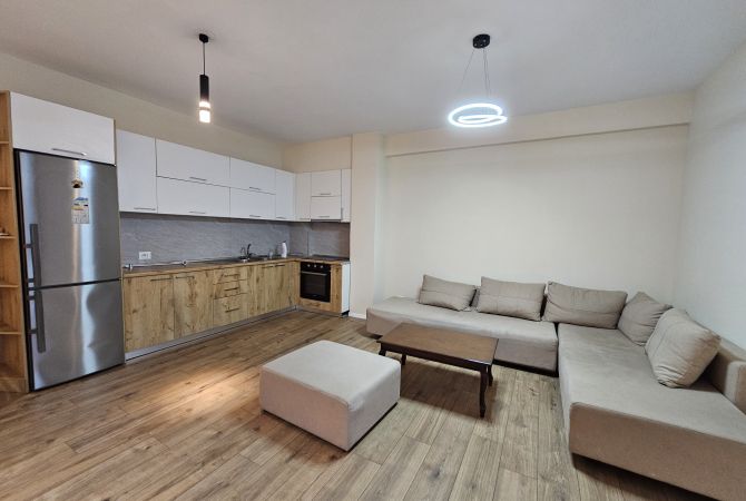Shtepi me qera 2+1 ne Tirane - 650 Euro