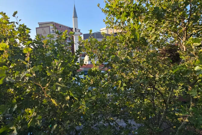 Shtepi ne shitje Apartament ne Tirane, 2+1, Mobilimi Bosh, pa mobiluar, Pagesa 173,000  Euro.