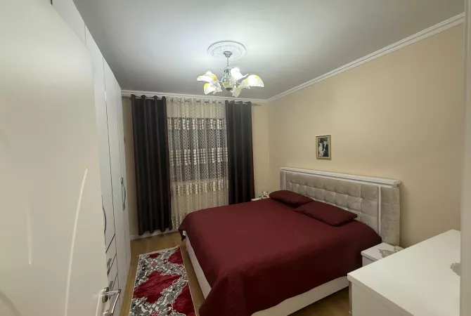 Shtepi ne shitje Apartament ne Tirane, 1+1, Mobilimi E mobiluar, Pagesa 110,000  Euro.
