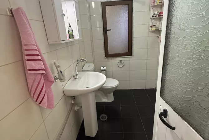 Shtepi ne shitje 1+1 ne Tirane - 110,000 Euro