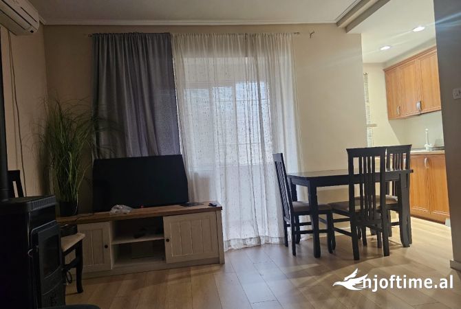 Shtepi me qera 1+1 ne Tirane - 450 Euro