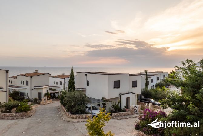 Shtepi ne shitje 2+1 ne Himare - 890,000 Euro