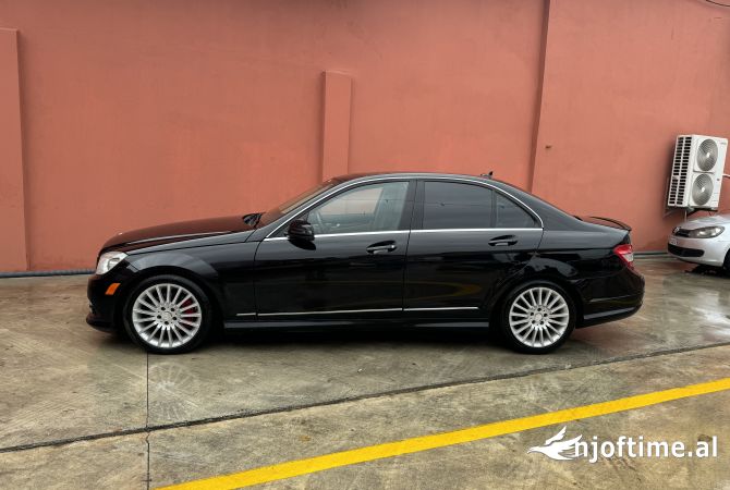 Makina ne shitje  ne Tirane - 6,399 Euro