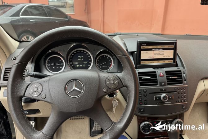 Makina ne shitje  ne Tirane - 6,399 Euro
