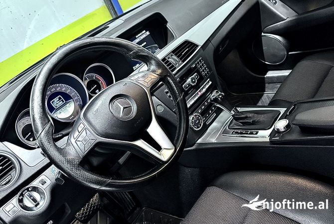 Makina ne shitje  ne Tirane - 8,200 Euro