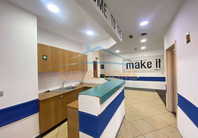 Qera , Ambient Biznesi, Bulevardi Zhan D'Ark, Tirane.