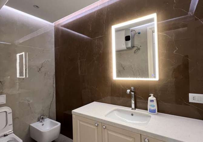 Qira,Ambient per zyra, Bllok!