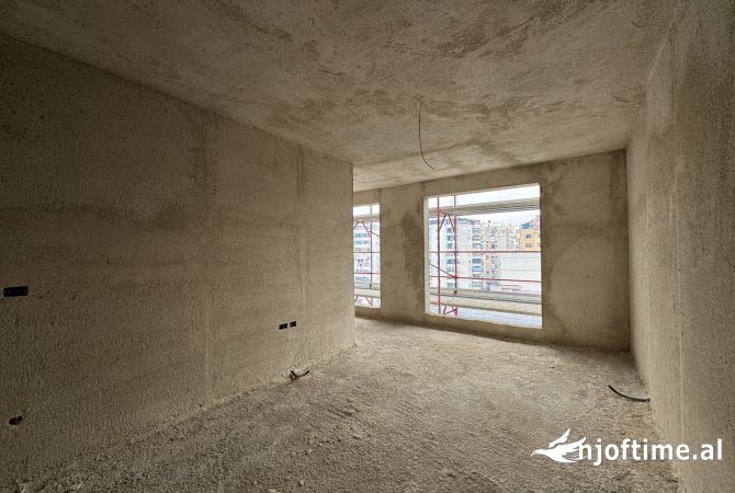 Apartment for sale in Tirana 2+1, Emty