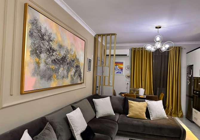 Shtepi me qera 2+1 ne Tirane - 700 Euro