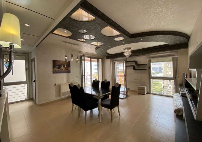 Shtepi me qera Apartament ne Tirane, 3+1, Mobilimi E mobiluar, Pagesa 2,000  Euro.