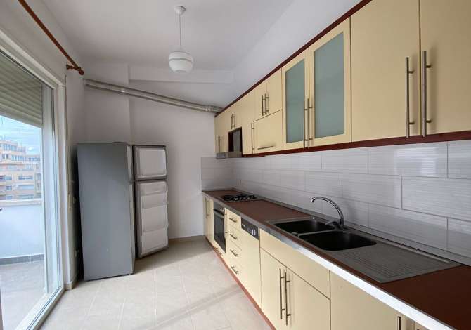 Shtepi me qera 2+1 ne Tirane - 550 Euro
