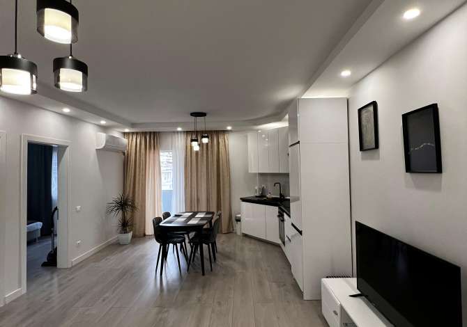 Shtepi me qera 2+1 ne Tirane - 900 Euro