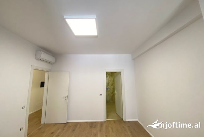 Shtepi me qera 2+1 ne Tirane - 1,400 Euro