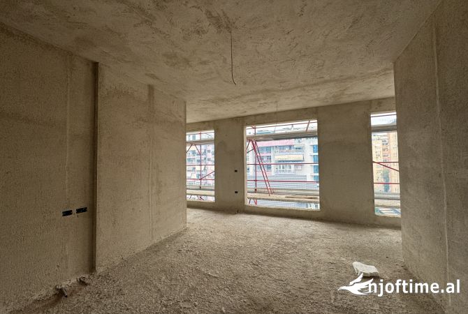Apartment for sale in Tirana 3+1, Emty
